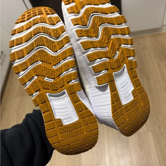 Nike Cream and White Metcon - Picture 8 of 8